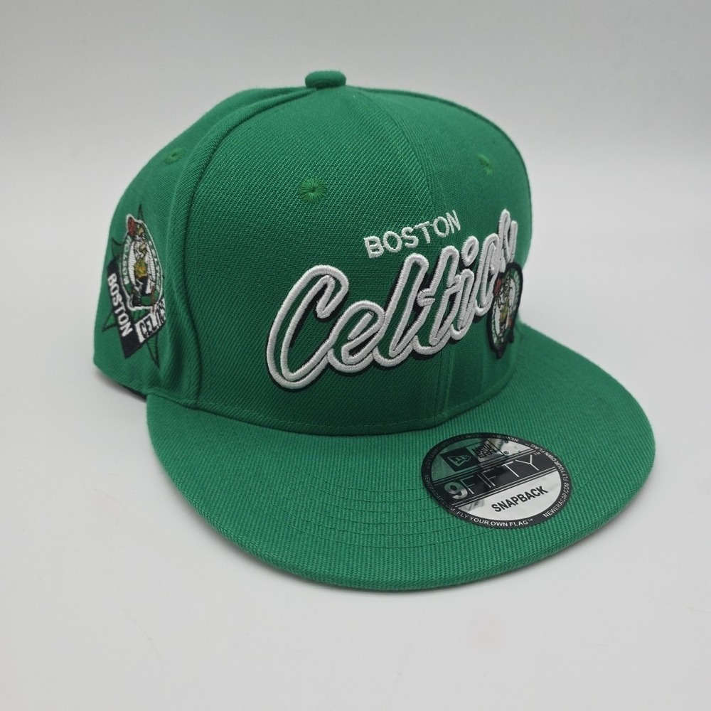 Men's New Era Kelly Green Boston Celtics Sport Night Script Sided 59FIFTY Snap